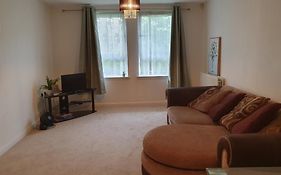 2-Bedroom Back Hilton Area Apartment - Ground Floor, Aberdeen City Center