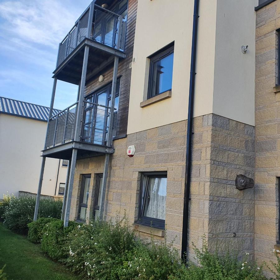 2-Bedroom Back Hilton Area Apartment - Ground Floor, Aberdeen City Center Exterior photo