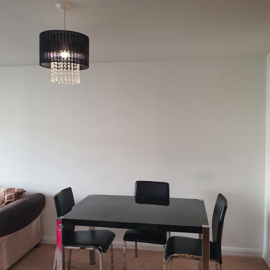 2-Bedroom Back Hilton Area Apartment - Ground Floor, Aberdeen City Center Exterior photo
