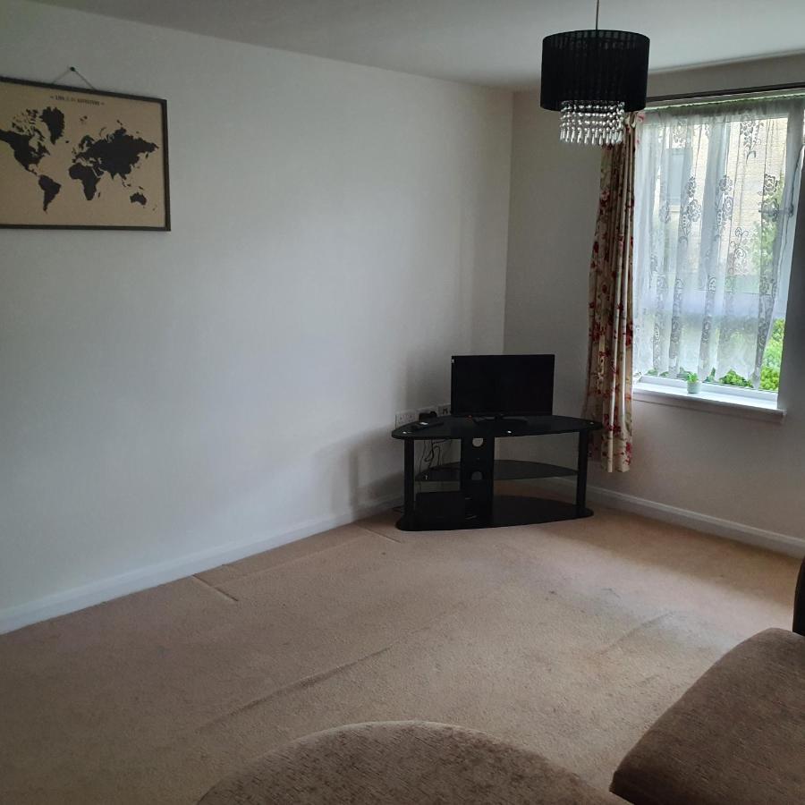2-Bedroom Back Hilton Area Apartment - Ground Floor, Aberdeen City Center Exterior photo